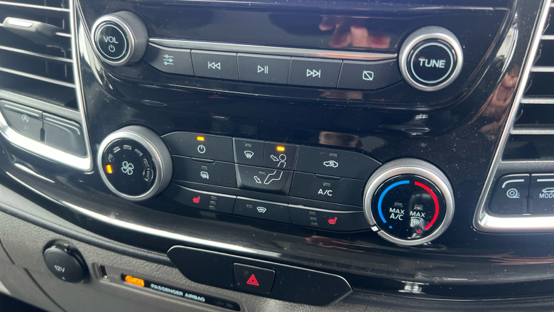 Ford Transit Custom 280 L1 Diesel Fwd 2.0 EcoBlue 130ps Low Roof Limited Van